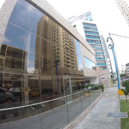 Az Hotel And Suites Panama Stadt Exterior foto