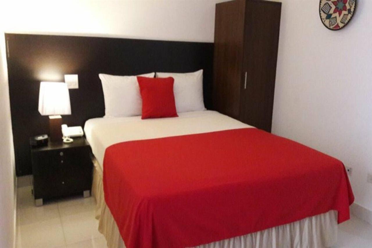 Az Hotel And Suites Panama Stadt Exterior foto