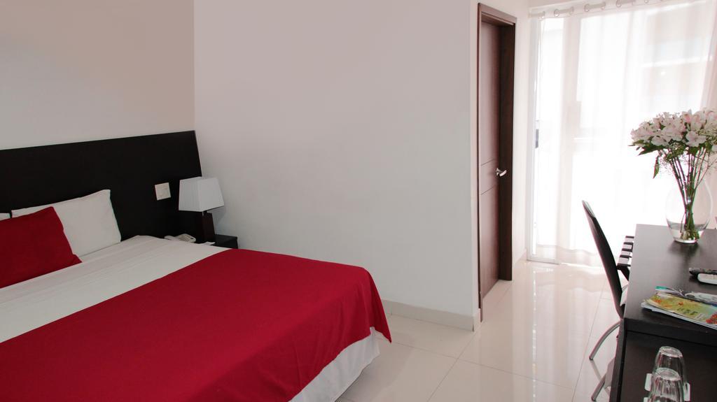 Az Hotel And Suites Panama Stadt Exterior foto